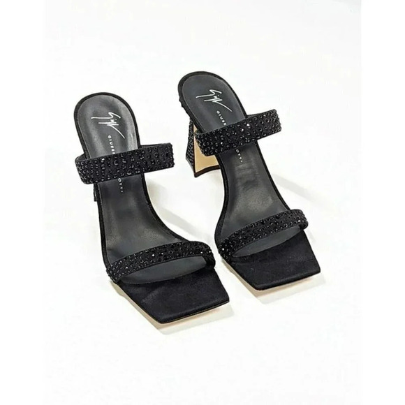 Giuseppe Zanotti Women's Vanilla Crystal Embellished Sandals Size 38 (MSRP $850) - Picture 4 of 12